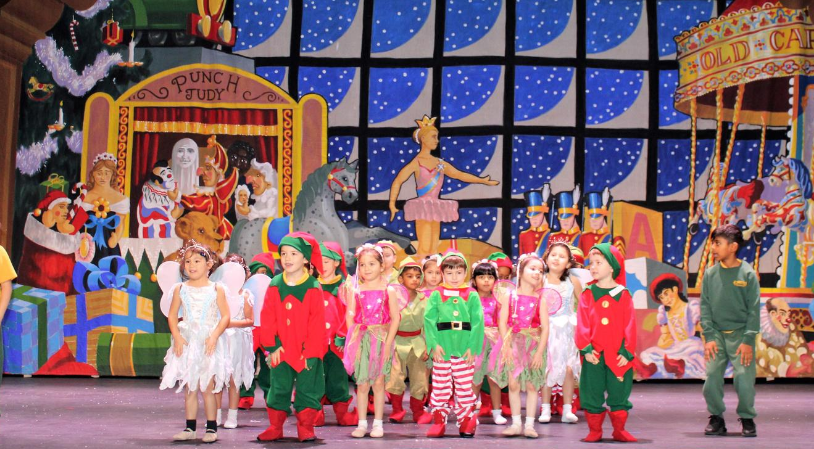 children performing in a Christmas play
