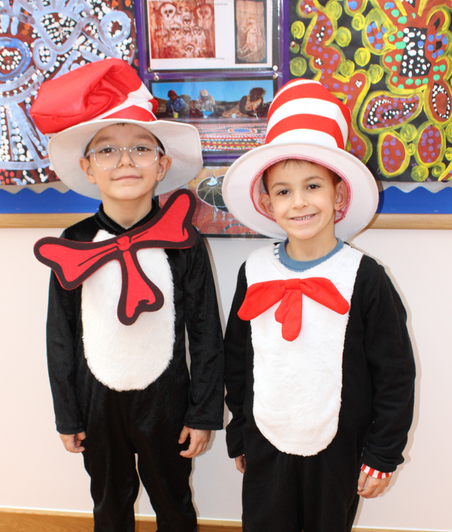 children dressed up for world book day